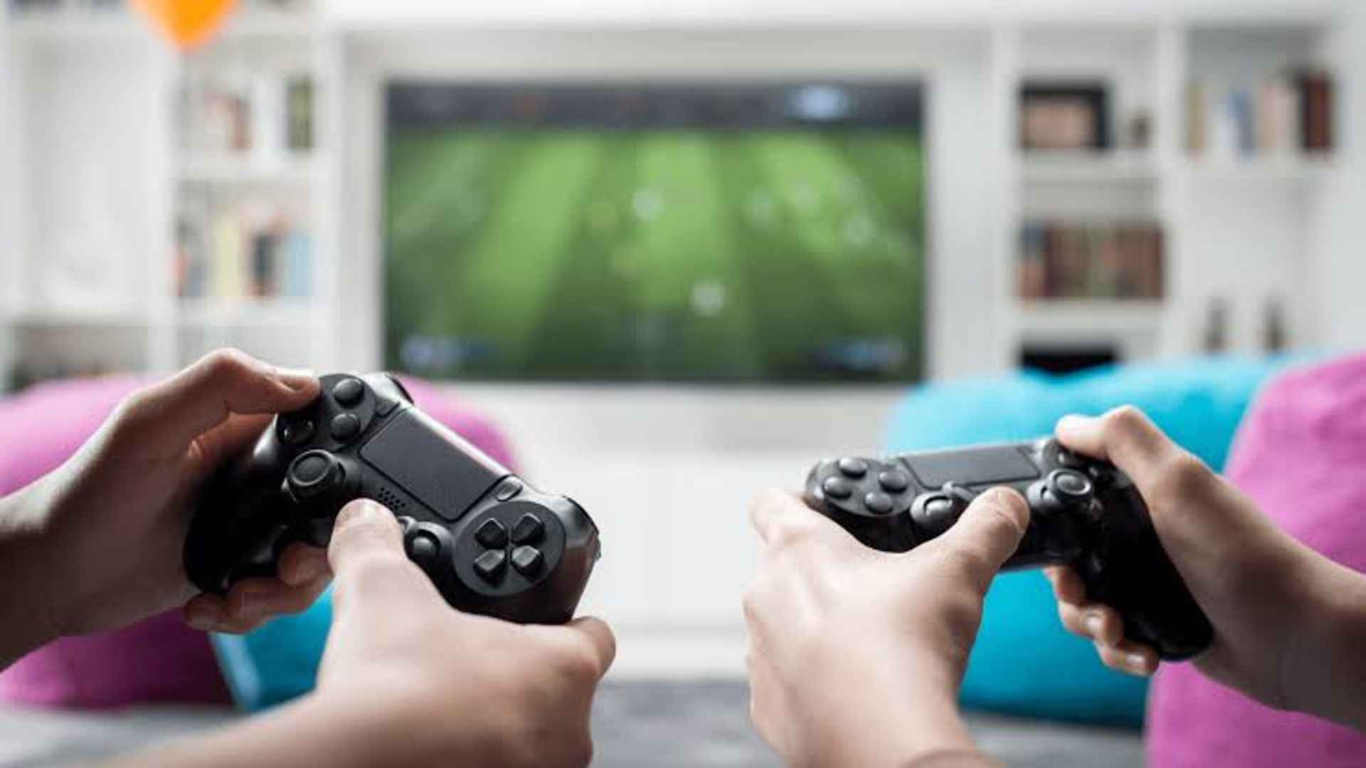 Mobile Card Games Featuring Competitive Hero Matches